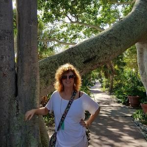 Meet your Posher, Lorraine